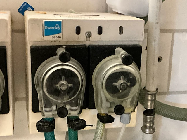Winterhalter - pt-l energyplus - korvenvaatwasmachine - afbeelding 2 van  11