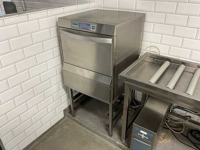 Winterhalter - uc-m - glazenspoelmachine - afbeelding 4 van  7