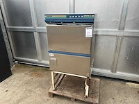 Winterhalter gs 15 korvenvaatwasmachine - afbeelding 1 van  3