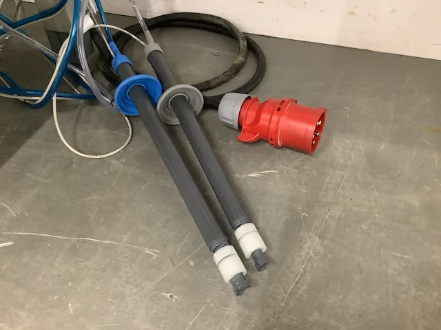 Winterhalter pt-m korvenvaatwasmachine met aan- en afvoertafel - afbeelding 4 van  17