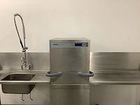 Winterhalter pt-m korvenvaatwasmachine met aan- en afvoertafel - afbeelding 10 van  17