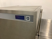 Winterhalter pt-m korvenvaatwasmachine met aan- en afvoertafel - afbeelding 11 van  17