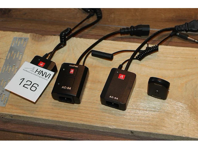 Wireless fm studio flash transmitter en drie receivers nicefoto ac-04. - afbeelding 1 van  2