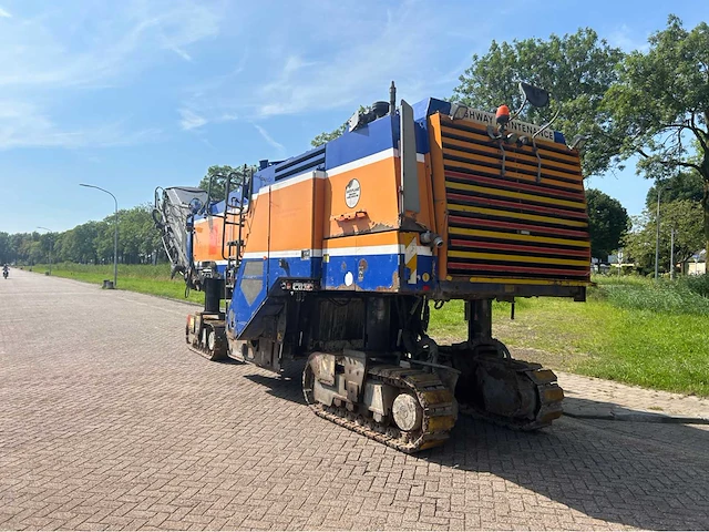 Wirtgen w2200 asfaltfreesmachine - afbeelding 23 van  28