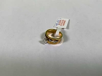 Wit en geelgouden fantasie solitair ring - afbeelding 1 van  4