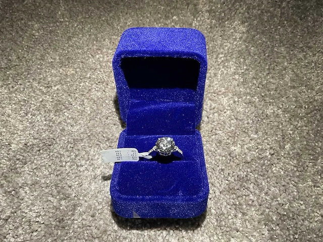 Wit gouden ring met 3,62 crt. diamanten - afbeelding 1 van  7