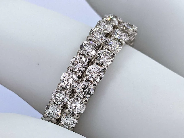 Wit gouden ring met 50 diamanten 3,59 crt. - afbeelding 2 van  10