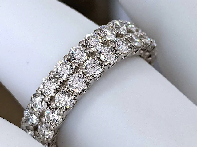 Wit gouden ring met 50 diamanten 3,59 crt. - afbeelding 7 van  10