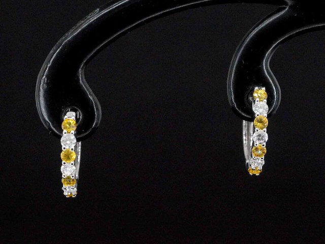 Witgoud oorbellen met oranje saffieren en diamanten - afbeelding 3 van  7