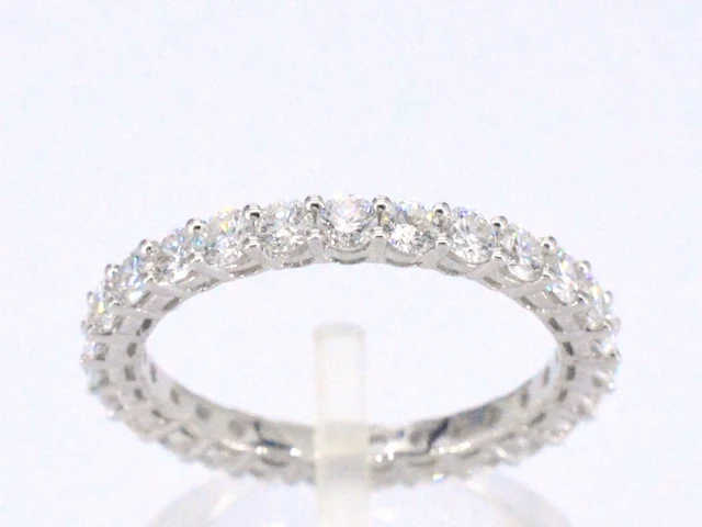 Witgouden alliance ring met briljant geslepen diamant - afbeelding 1 van  9