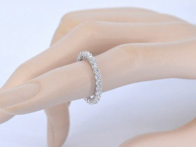 Witgouden alliance ring met briljant geslepen diamant - afbeelding 3 van  9