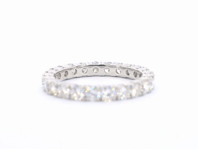 Witgouden alliance ring met briljant geslepen diamant - afbeelding 7 van  11