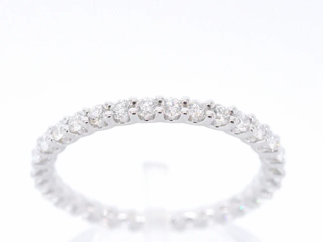 Witgouden alliance ring met briljant geslepen diamant - afbeelding 1 van  10