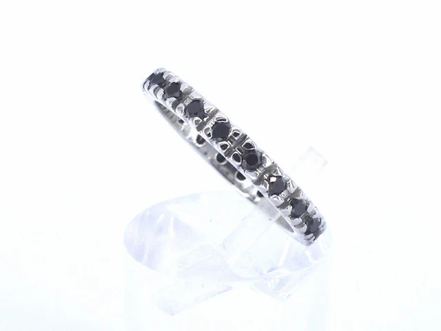 Witgouden alliance ring met zwarte diamanten - afbeelding 3 van  8