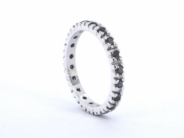 Witgouden alliance ring met zwarte diamanten - afbeelding 5 van  8