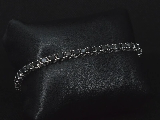 Witgouden armband met 16.00 carat zwarte briljant geslepen diamanten - afbeelding 3 van  11