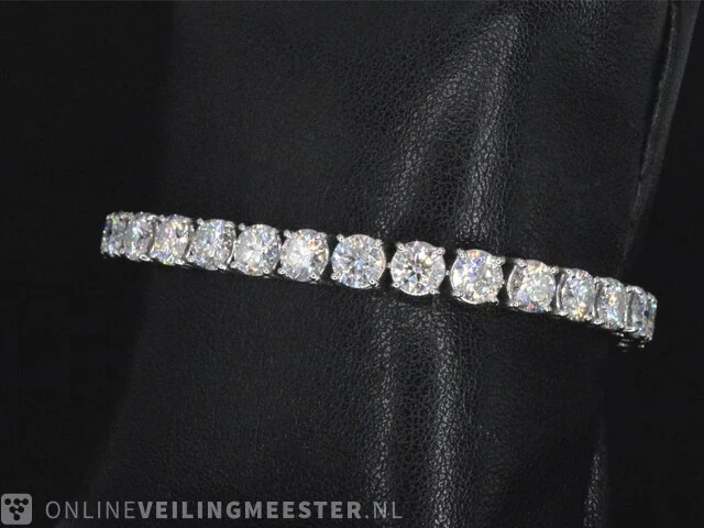 Witgouden armband met 18.00 carat briljanten - afbeelding 3 van  8