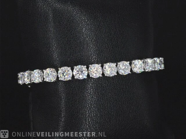 Witgouden armband met 18.00 carat briljanten - afbeelding 7 van  8