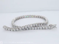 Witgouden armband met briljant geslepen diamanten 6.42 carat
