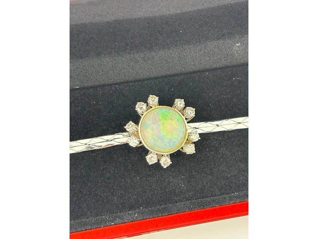 Witgouden armband met diamanten en een bijzondere opaal natuurlijk , goud - afbeelding 3 van  6
