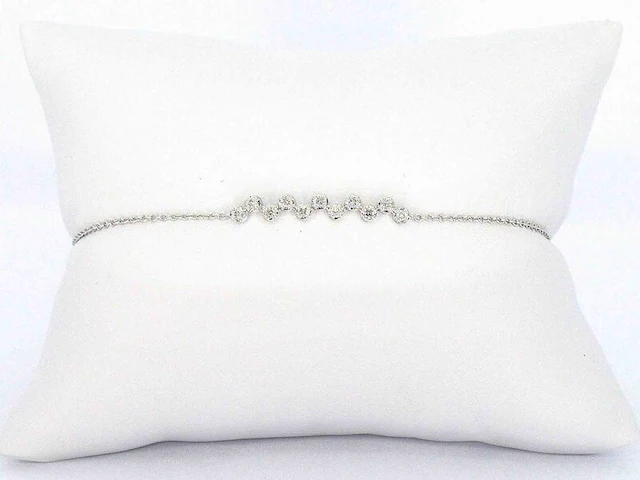 Witgouden armband met diamanten - afbeelding 1 van  7