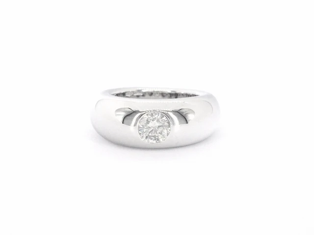 Witgouden brede ring met een grote diamant - afbeelding 4 van  8