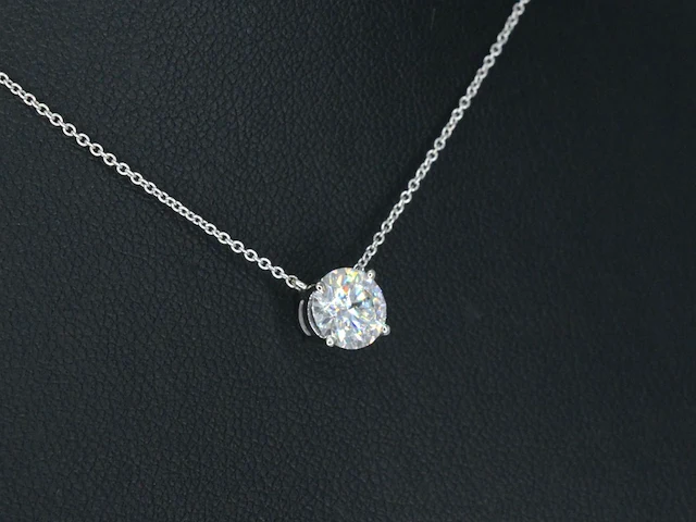 Witgouden collier met een diamant van 0.70 carat - afbeelding 1 van  7