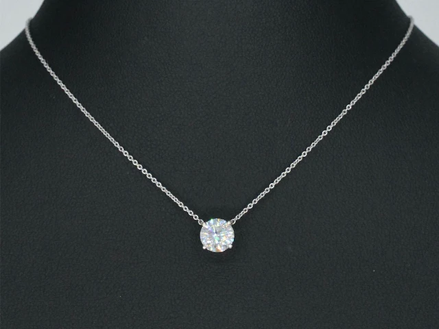 Witgouden collier met een diamant van 0.70 carat - afbeelding 2 van  7