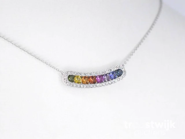 Witgouden collier met multi colour saffieren en diamanten in een rij gezet - afbeelding 3 van  6