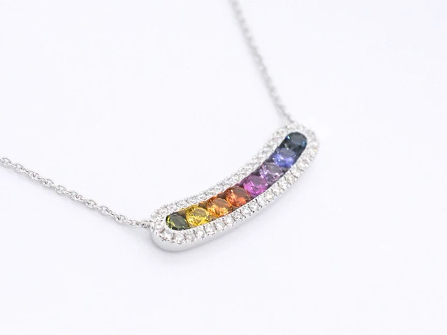 Witgouden collier met multi colour saffieren en diamanten in een rij gezet - afbeelding 5 van  8
