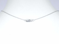 Witgouden collier met multi colour saffieren en diamanten in een rij gezet - afbeelding 4 van  6