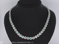 Witgouden collier volledig met witte diamanten en topazen 17.00 carat - afbeelding 1 van  8