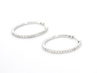 Witgouden creolen oorbellen met diamanten - afbeelding 5 van  9