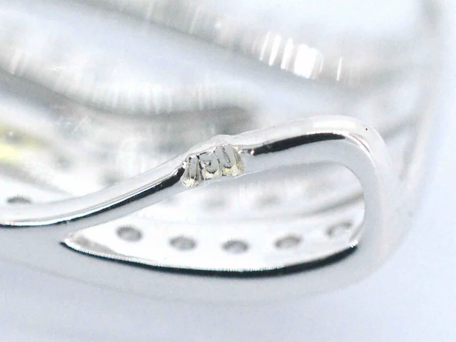 Witgouden design hanger met briljanten diamanten - afbeelding 6 van  9