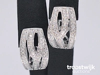 Witgouden design oorbellen met briljanten diamanten