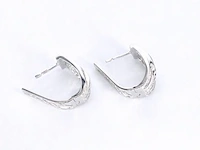 Witgouden design oorbellen met briljanten diamanten - afbeelding 7 van  8
