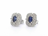Witgouden design oorbellen met diamanten en saffier - afbeelding 3 van  9