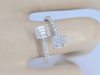 Witgouden design ring met briljant en baguette - afbeelding 4 van  11