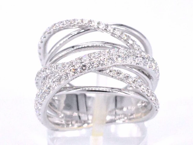 Witgouden design ring met diamanten - afbeelding 1 van  11