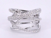 Witgouden design ring met diamanten - afbeelding 6 van  11