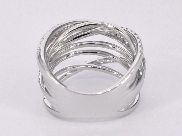 Witgouden design ring met diamanten - afbeelding 7 van  11