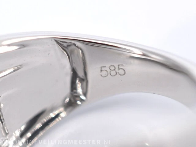 Witgouden design ring met witte en zwarte briljanten diamanten - afbeelding 8 van  8