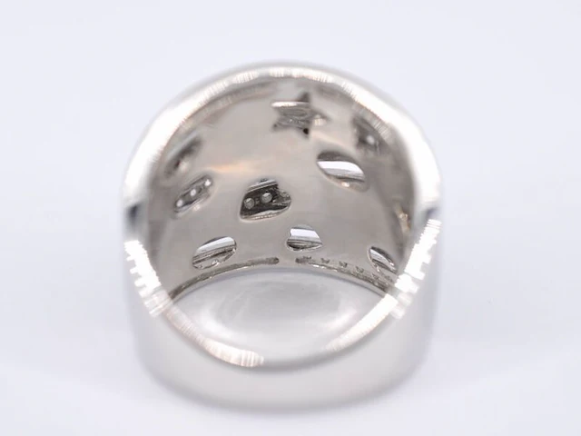 Witgouden design ring met witte en zwarte briljanten diamanten - afbeelding 8 van  10