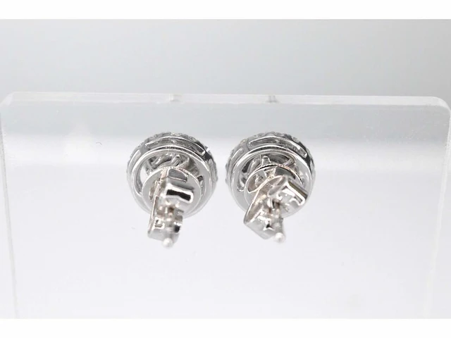 Witgouden diamanten entourage oorbellen met zwarte diamanten - afbeelding 4 van  11