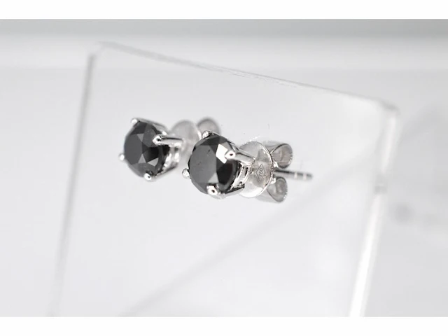 Witgouden diamanten entourage oorbellen met zwarte diamanten - afbeelding 6 van  11