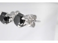 Witgouden diamanten entourage oorbellen met zwarte diamanten - afbeelding 7 van  11