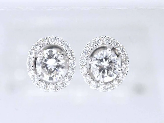 Witgouden diamanten entourage oorbellen van 1.50 carat - afbeelding 1 van  8
