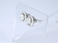 Witgouden diamanten entourage oorbellen van 1.50 carat - afbeelding 3 van  8