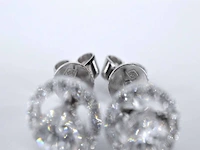 Witgouden diamanten entourage oorbellen van 1.50 carat - afbeelding 6 van  8