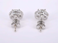 Witgouden diamanten entourage oorbellen van 1.80 carat - afbeelding 5 van  9